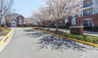 4850 EISENHOWER Ave 418, Alexandria, VA 22304