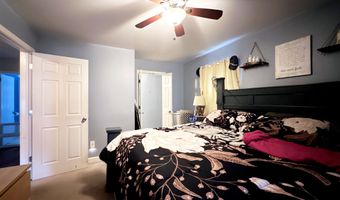 29 Hooker Rd, Bridgeport, CT 06610