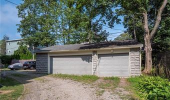 8 Cottage St 2, Newport, RI 02840