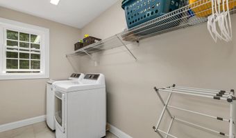 3 Victoria Rdg, Amherst, NH 03031