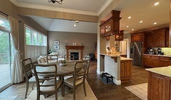 3906 NE Cadbury Ave, Bentonville, AR 72712