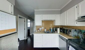 45 Hammond St 3, Newport, RI 02840
