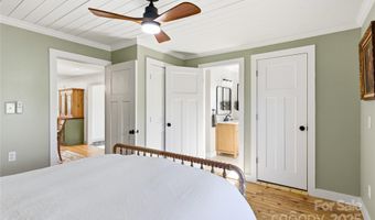 39 W Haven Dr, Arden, NC 28704