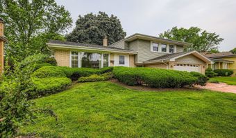 907 E Crabtree Dr, Arlington Heights, IL 60004