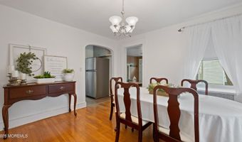 125 Eighth St, Belford, NJ 07718