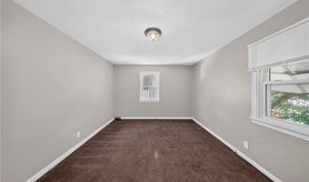 378 Hillwood Dr, Akron, OH 44320