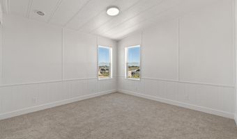 700 Thornbird Dr, Fallon, NV 89406