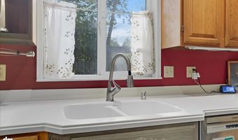 8830 Banjo Cir, Anchorage, AK 99502