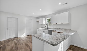 914 Dooley Ave, Albertville, AL 35951