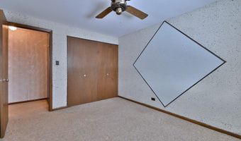 231 N Flora Pkwy, Addison, IL 60101