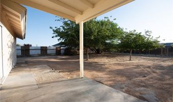 12794 Navajo Rd, Apple Valley, CA 92308