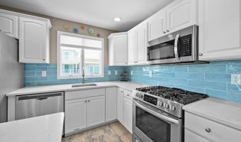 212 25th St, Avalon, NJ 08202