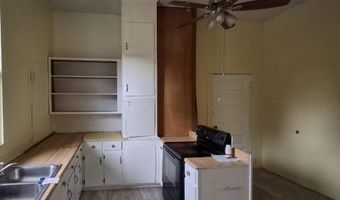 307 N Lee St, Bishopville, SC 29010