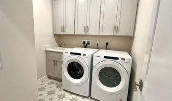 43513 MADISON SPRINGS Ter, Ashburn, VA 20148
