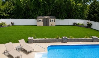12 Jamie Ct, Barnegat, NJ 08005