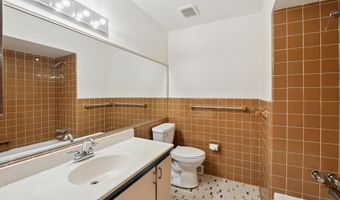 2010 Brampton Ct Ct, Ann Arbor, MI 48103