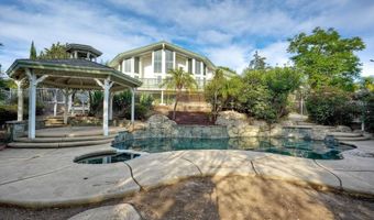 2039 E Mission Rd, Fallbrook, CA 92028