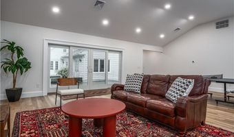 2 Cherry Ln, Bristol, RI 02809