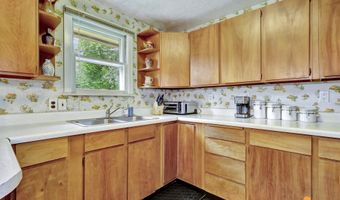 4905 Roger Dr, Anchorage, AK 99507