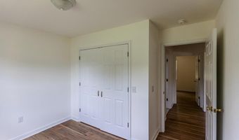 212 Cornfield Ln, Appomattox, VA 24522