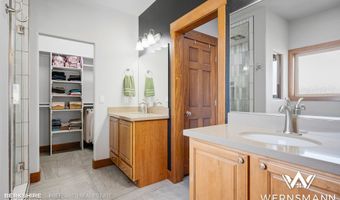 5233 Henning Loop, Casper, WY 82609