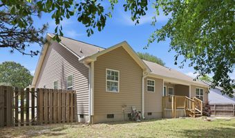 145 Pecan Ln, Aberdeen, NC 28315
