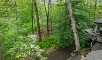 6315 Lehigh Ct SE, Ada, MI 49301