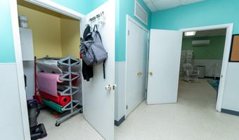 890 Vee St, Biloxi, MS 39532