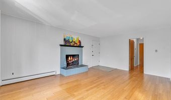 1558 1560 W Jones Dr SW, Ann Arbor, MI 48105