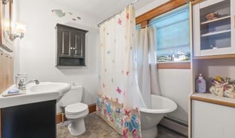 31 Monroe St, Augusta, ME 04330