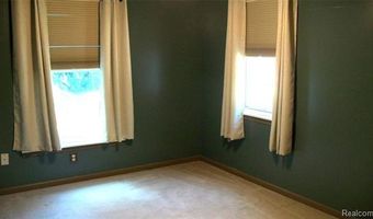 6528 Winona St, Allen Park, MI 48101