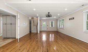 4003 KLOMAN St, Annandale, VA 22003