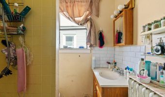373 Delaware Ave, Albany, NY 12209