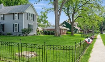 1418 Rapids St, Adel, IA 50003
