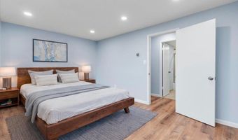 4520 KING St 601, Alexandria, VA 22302