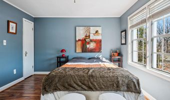 706 S ARLINGTON MILL Dr 18302, Arlington, VA 22204