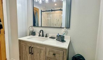 23 Bardsley St, Acushnet, MA 02743