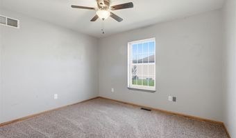 89 Cardinal Ave, Atkins, IA 52206