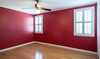 220 Lakeshore Dr, Alma, GA 31510