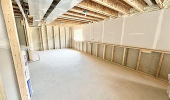 8284 Kettle Oak Dr, Alto, MI 49302