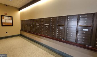 4600 S FOUR MILE RUN Dr 207, Arlington, VA 22204