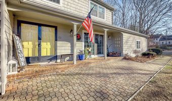 51 Oakridge Rd, Bristol, CT 06010