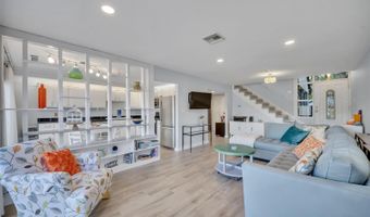 897 JONATHAN Way 897, Altamonte Springs, FL 32701