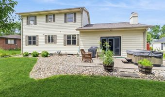 2751 Cleveland Dr, Ames, IA 50010