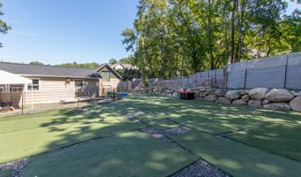 41 Wakemore St, Darien, CT 06820