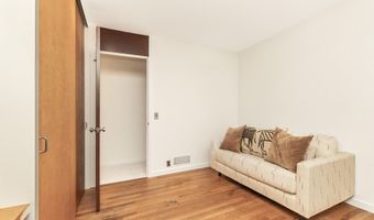 2707 Englave Dr, Ann Arbor, MI 48103