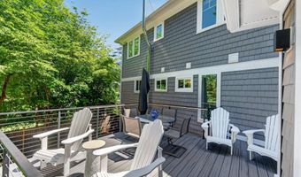 6430 KENHOWE Dr, Bethesda, MD 20817