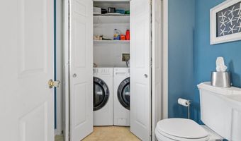 17 Greyledge Dr, Albany, NY 12211