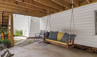 379 Shallowford Dr, Boiling Springs, SC 29316