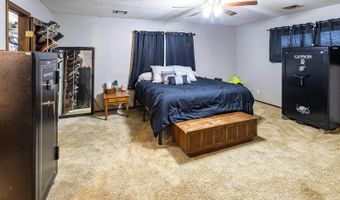 5 Autumn Rd, Arkansas City, KS 67005